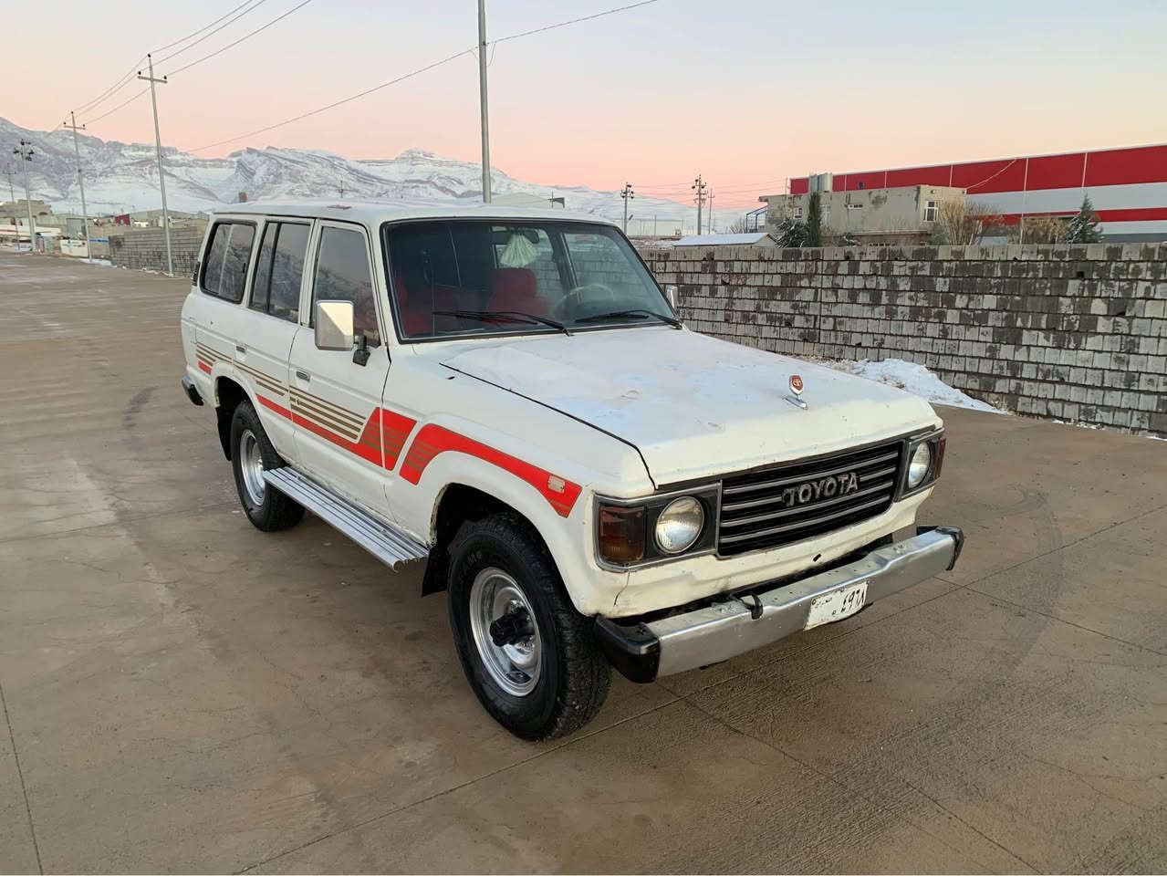 تویتالاندکرۆزەر مۆدیل 82سەنەوی  بەشەرتی سەیتەرەو مەفرەزە مەکینە 2ئیڤ 5گیر مەکینەوگیروئەکسل و دەبڵ ئەکسل بەشەرت دەعموو وەرکەڕاوی نیە  کارەبای زۆرمەزبووتە تەقەورەقەی بەشەرت 4رتایەی باشی لەژیرە سعری 18گەڵا ژم***********  ***********شوین پیرەمەگروون السليمانية, العراق
