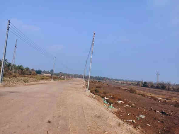 تتوفر قطع طابو سند 25. طريق السوق ناصرية. قرب مشتل الزهور...المساحات المتوفرة. 300م و 250م.  لاستفسار ***********اتصال +واتساب. نستقبل جميع العروض في مكتبنا الكائن في حي الجوادين قرب مدرسة شريف الرضي
