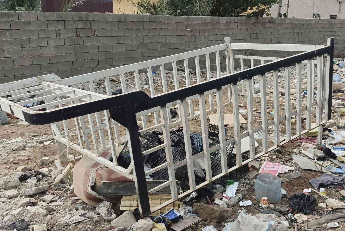 سلام عليكم محجر البيع مكان بصره سعر 350 التواصل ***********
