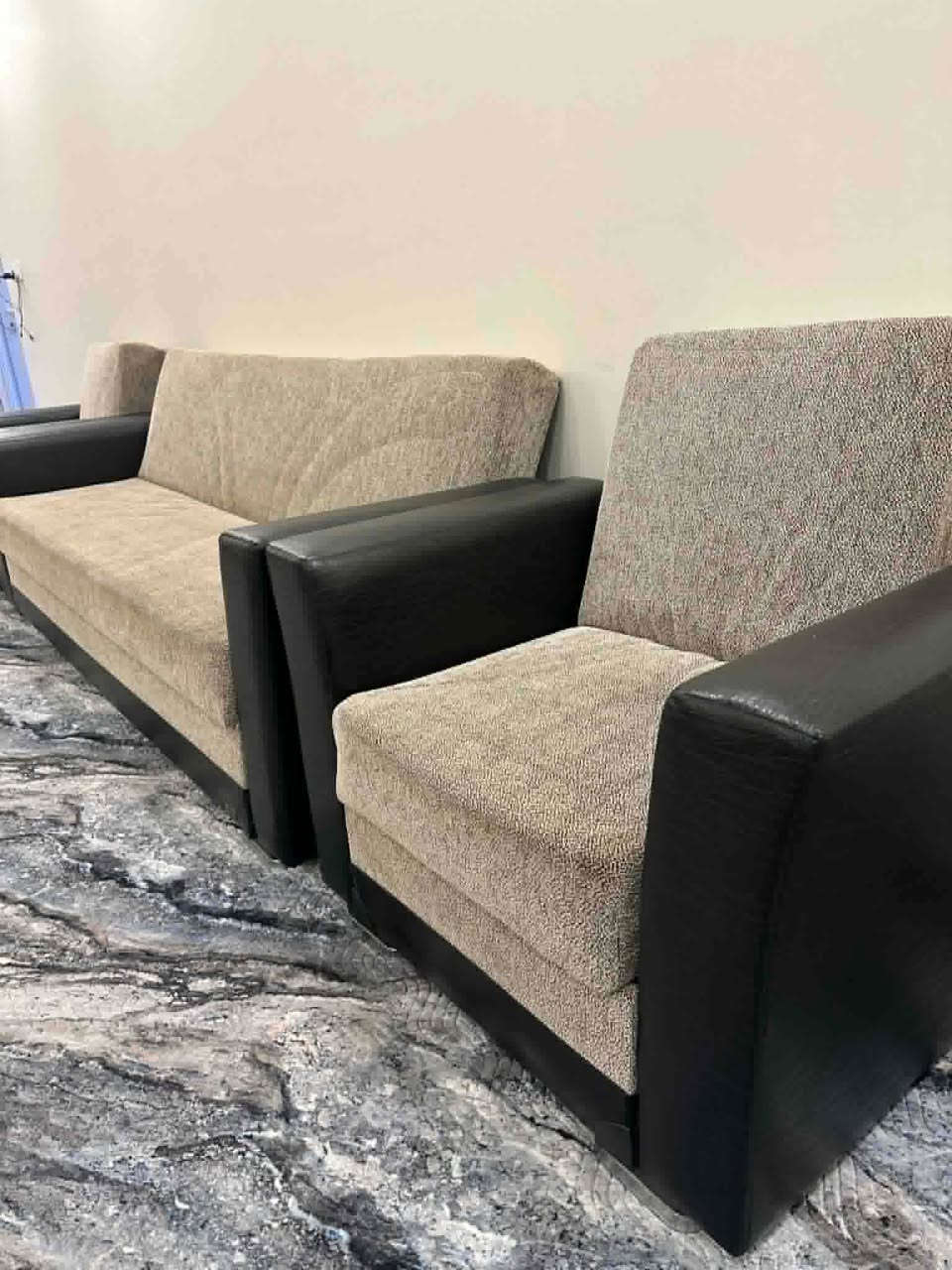 ام تاقمە بۆ فرۆشتن ماڵێکی جوان و خاوێنە لەخزمەتی  کریاریانی ازیز داین 
ژم:***********
