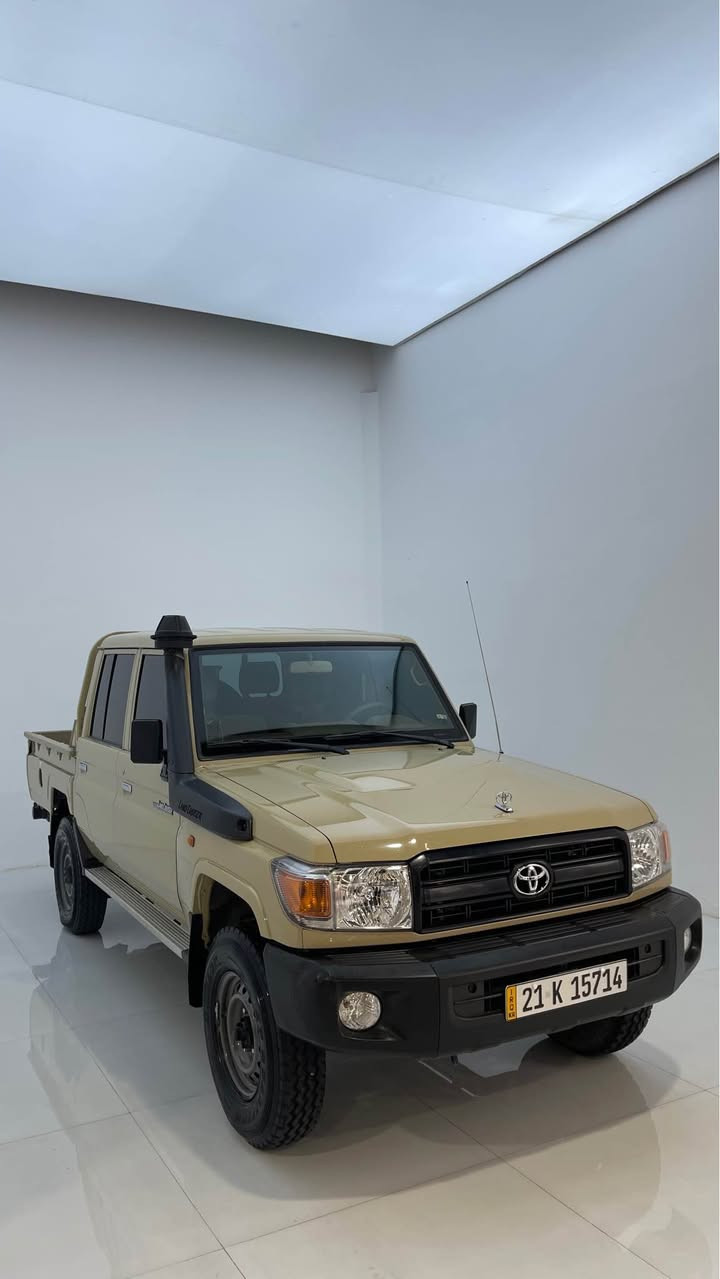 لاند کروزەر (میگزەمینی) مۆدێل ٢٠١٩ تەنها ٥٣،٠٠٠کم ڕۆشتووە سەیارەکە زۆر تازەو جوانە هەموو گیانی بەشەرت بێ بۆیاخە نرخی ٣٦٥ وەرەقە
ژمارەی تەلەفون:*********** السليمانية, العراق
