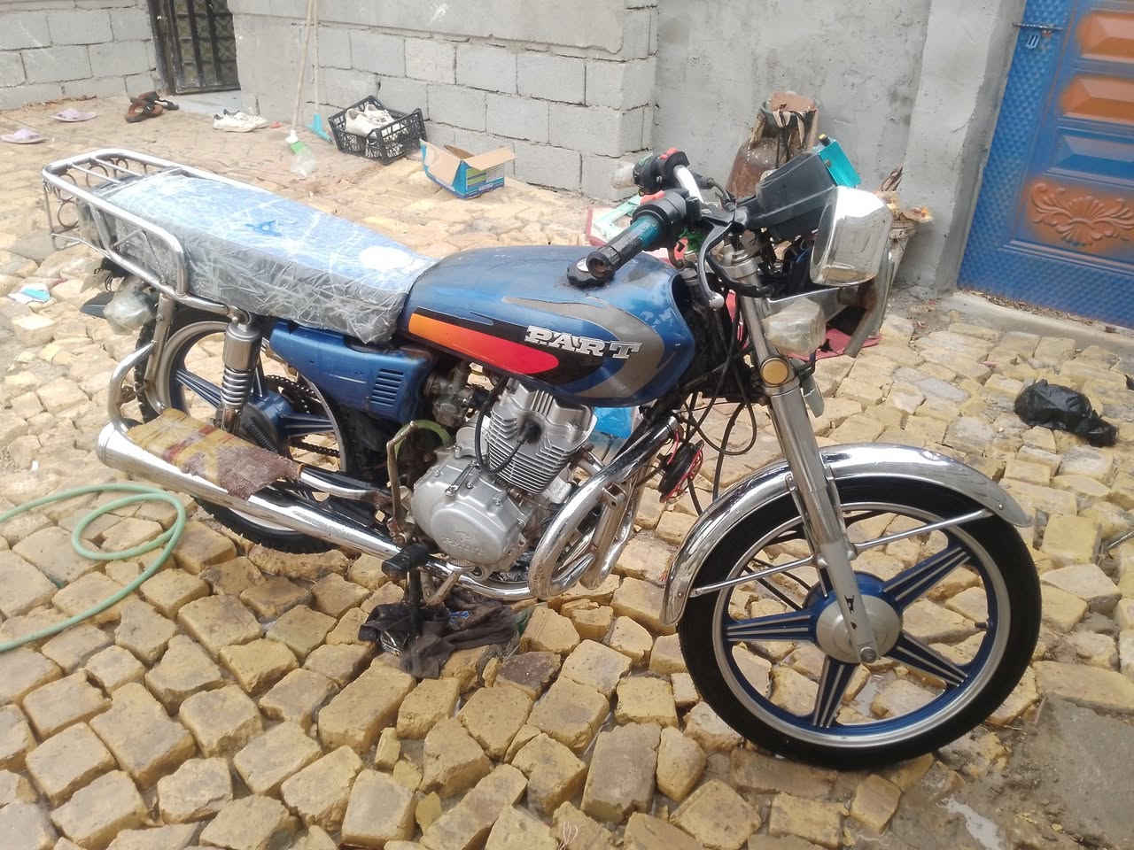 سلام عليكم دراجه للبيع بارت موديل ٢٠٢٠اوراق ستنساخ تواير جيس ثنينهن دراجه نضيفه محرك  بس بتسم ولفات قبل ثلاث سنوات نعمه دراجه لا تبخر ولا تنقص ولا نضيح دهن محرك نضيف دبلات اشاير كلشي شغال مكاني ناصريه اصلاح سعرها ٦٠٠وبيها مجال شراي تفضل خاص مو شراي لا تراسل وهاذه رقمي ***********
