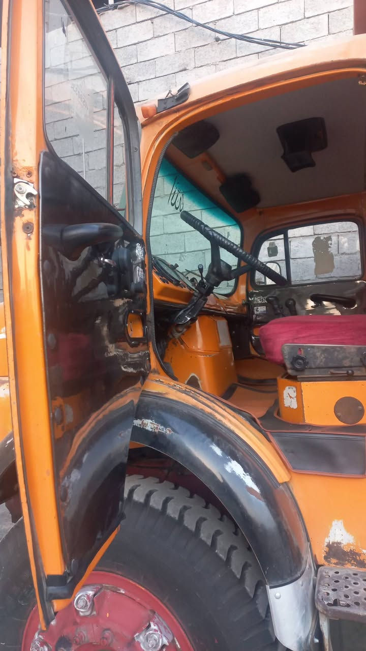 السلام عليكم اقجم بلادي 82 ام الساعة للبيع بأسمي الرقم الإنكليزي الجديد المكان بغداد للاستفسار ***********
