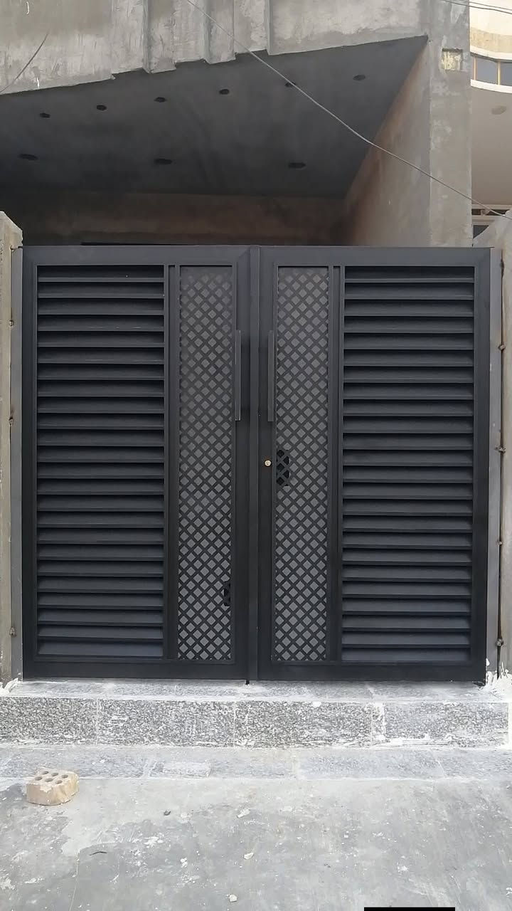 ***********
الديوانية
