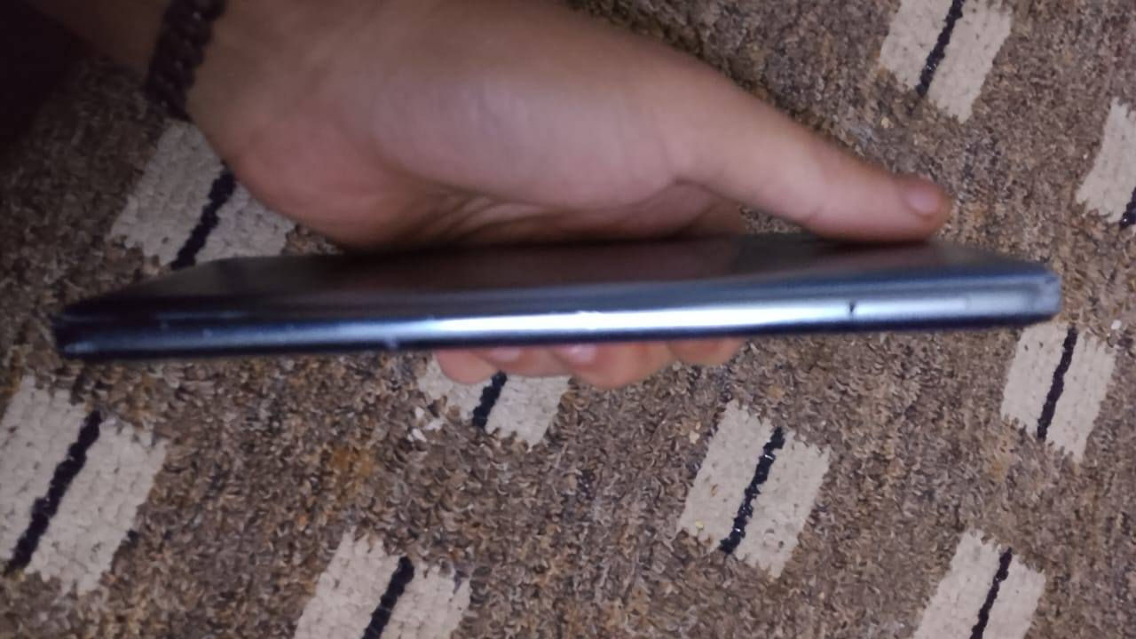 سلام عليكم جهاز موترله اذكره 128 +60 فريم بوبجي بس هذا الكسر مثل مموضح بصوره مامئثر بكلشي  نت تصال صوت كله كامل السعر 50  

*********** بي واتساب.
