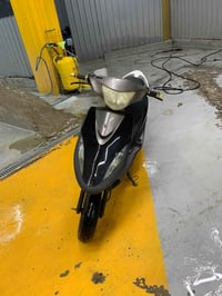 دراجه ماكس للبيع سعرها ٤٠٠ وبيها مجال  07740274026
