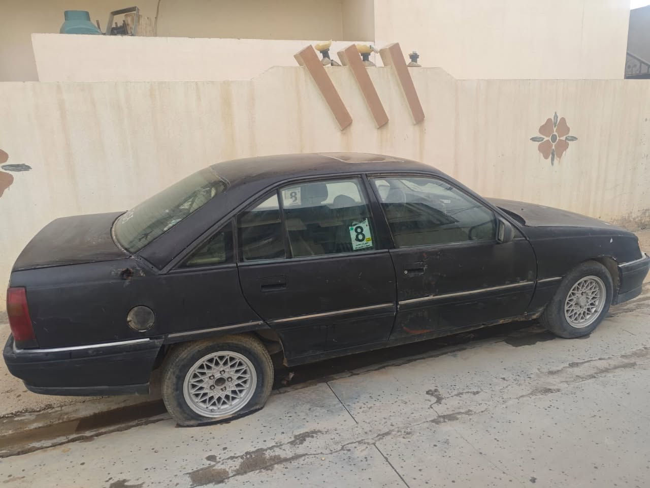 السلام عليكم.  للبيع. اوبل اوميكا. موديل 1991.  رقم. مزاد كركوك
محرك. كير. مال بطه.  
سياره مثل ما واضحه بل صور سياره مهموله

السعر. 15$ وبيه مجال. 
‏المكان كركوك. حي النصر
رقم الهاتف ***********

