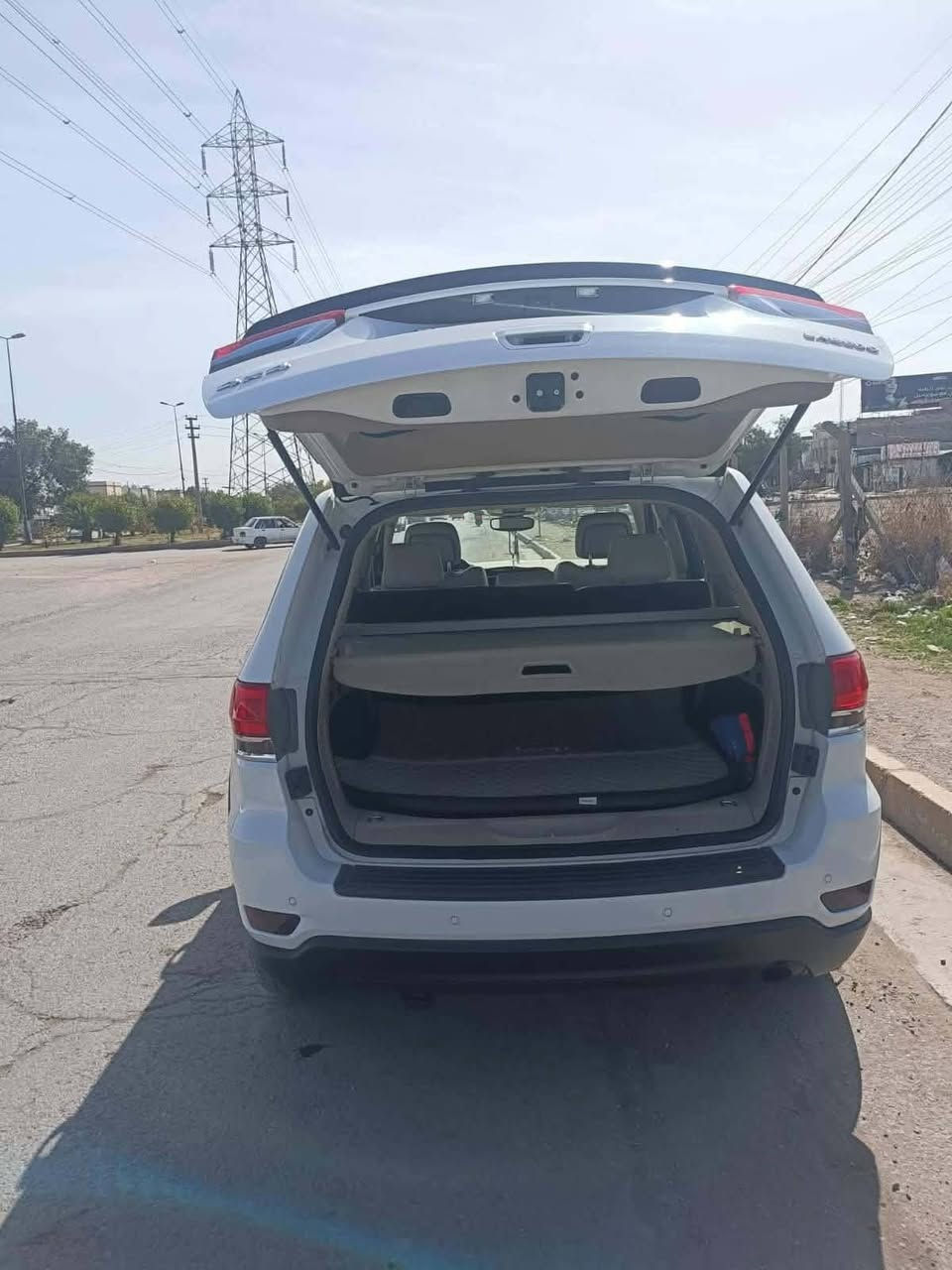 بيع مستعجل سعر مناسب جدا جيب لاريدو خليجي مكفولة كفالة عامة من كلشي 2019
سيارة جديدة تخم تاير جديد باتري صغير والكبير مبدل السيارة احلة من الصور دينار ماتصرف عليها مكان بغداد سعر مناسب جدا 235وبيهة مجال


**إذا كنت صاحب هذا الإعلان وتريد حذفه لأي سبب، رجاءا أرسل رسالة إلى الدعم الفني**