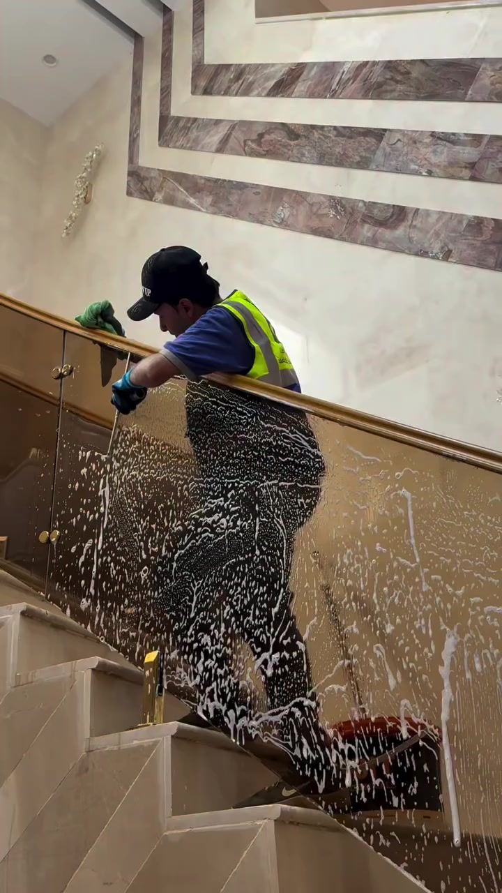 البناء عليك والتنظيف علينا! 
 
بريق الماس  تقدملك أفضل الخدمات والحلول لتنظيف المنازل ، بكوادر أحترافية وذوي خبرة وبأستخدام مواد وتقنيات تنظيف آمنة وعالية الجودة.

تواصلوا ويانا لنظافة منزلية تفوق توقعاتكم!
 
📞 *********** 
 
#النجف_الأشرف #تنظيف #بيوت 

📌 العنوان : النجف الأشرف - ركن شارع الروان على شارع الزهور - مقابل كافية العافية⁩
