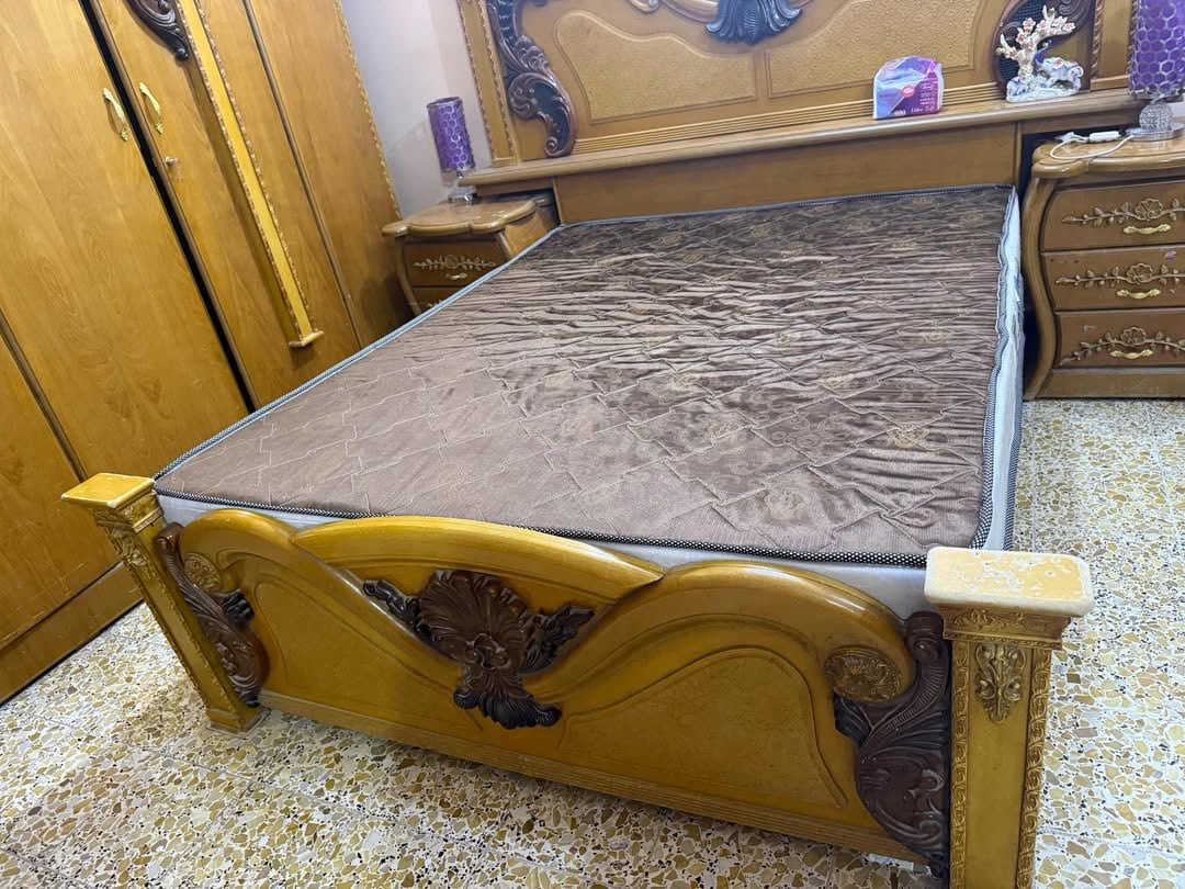 السلام عليكم غرفة نوم للبيع نجارة ٧ قطع العنوان الناصرية حي اور السعر ٥٠٠ وبيها مجال رقم الهاتف للتواصل ***********
