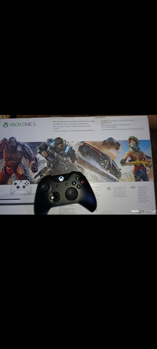 اكس بوكس . ون اس . ذاكرة 1 تيرا نظيف كلش مع كارتونته واغراضه الاصلية  . سعره 160 مكاني الموصل .
***********
