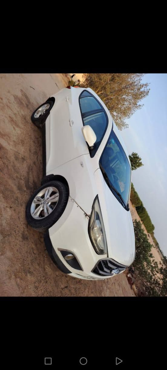 توسان كاز موديل 2013  رقم بغداد باسمي  محرك كير جدد السعر ( 100) وبيه مجال/ مكان بصره  ***********
