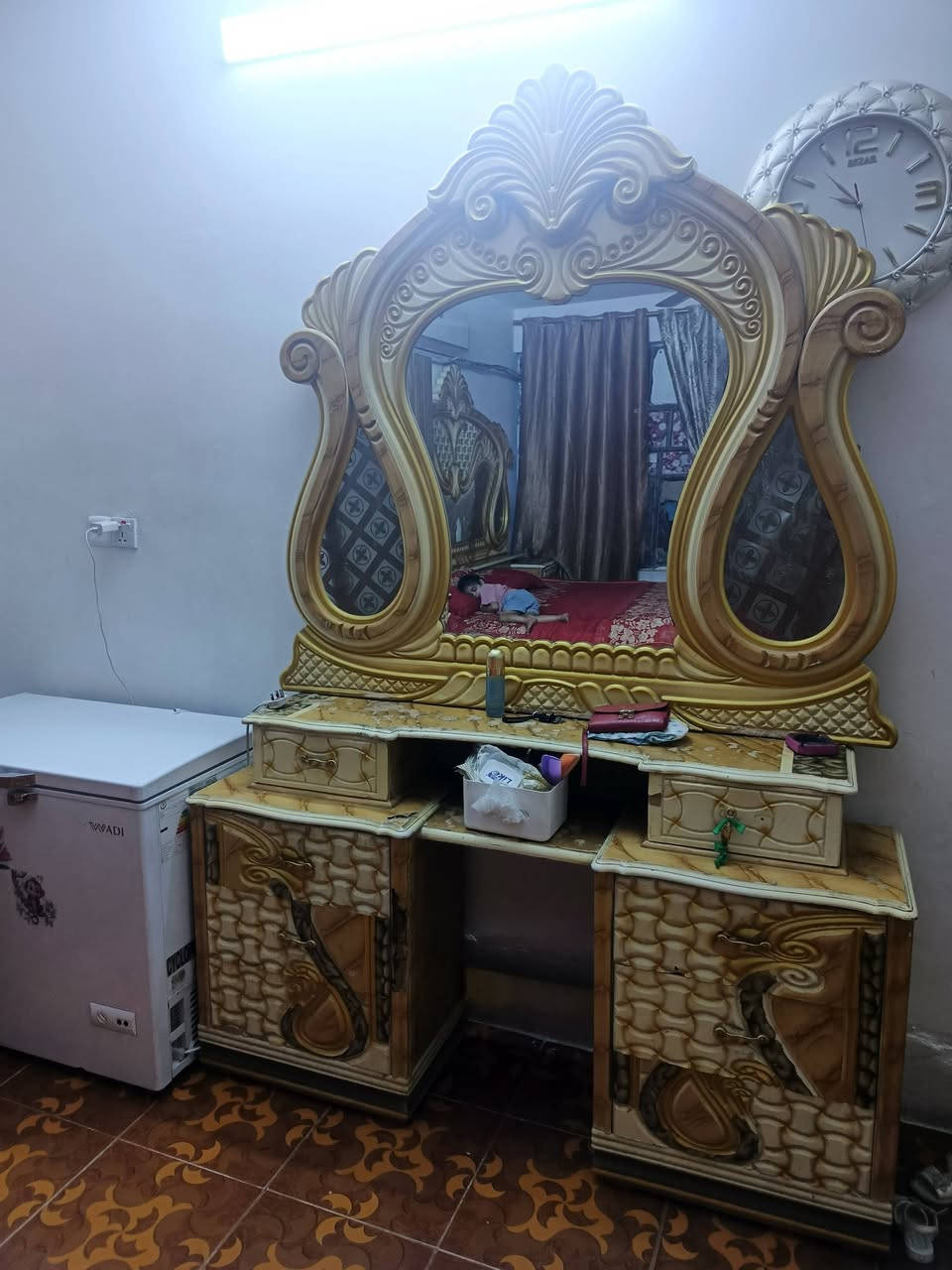 سلام عليكم غرفه لبيع صاج عراقي سعر 450 بي مجال شي قليل مكان بغداد العبيدي حي الرئاسه رقم ***********
