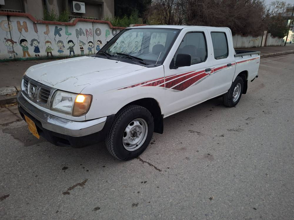 ***********نیسان دە بڵ 2003زێت جام کارە با پارچە یە کی بۆیاخە بێ ناوگردن پێشی کە پسە  سۆنە ری دانراوە سە نە وی تازە تە واوبووە ژینگە ی دراوە 4رتایە ی تازە چوارجام کارە با گێڕوومە کینە ووئە کسلووتە بریدی بە شە رتی فیتەردە عامی بۆدە عامی بە شە رت 73گڵاشوێن.هە ڵە بجە ی تازە*********** السليمانية, العراق
