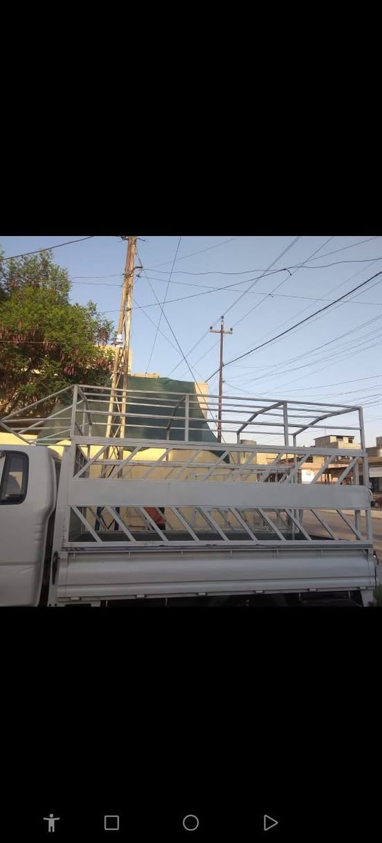 محجل كيا 2700
محجل نضيف 
جادر وياه امغلف تغليف كامل
السعر 350 الف 
موصل حي البكر 
***********
