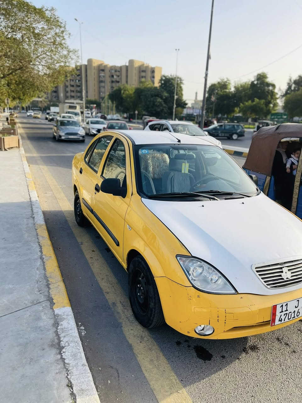 سلام عليكم 🔴🔴🔴مكلف بالنشر
طيبة 2015 السيارة بأسمنا تخلص 2027 شهر الثامن
حادثها بس جاملغ السايق مبدل 
كير مكينة شواصي مكفول 
حماوة ماكو صيف شتا ويا التبريد ربع فوك الربع عود شخاط **الحماوة اكفلها بالعقد
صدر خلفي جديد ،صدر امامي 60‎%‎
منظومة بريك كلها جديدة فلنجات بريكات عنبار رئيسي بولبرنات 
باتري جديد صارله شهرين 
مبخره فيت بم شوته فلاتر بانزين وهوى كلهن جدد 
تخم ويل وتاير صارلهن اسبوعين مشدودات 
دوشمة جديدة 
السيارة غرفتها نظيفة وجاهزة كبل للشارع 
التبريد بواري جديدة ومراوح جدد 
بشهر التاسع الفحمات مال كومبريسر لطشن يتبدلن بصناعي البياع 
السيارة عليها غرامة 100 الف تنزل من سعر السيارة
🟢سعرها 43 بيها مجال ان شاء الله 
📍بغداد الكرخ

 واتساب ‭0770 267 5777‬

اخوتي السيارة تعبانين عليها وايدنه بيها ومرتبيها ومرزوقه الله شاهد الي ميعجبه فدوه اله يجي ياخذها بلاش واني الممنون
