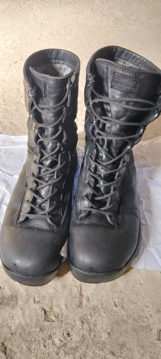 سلام عليكم بصطال بالة باكستاني طبي امبطن  خفيف الوزن يلبس 43 /44 السعر 60 وبي مجال بسيط الستفسار *********** 🌹🫀
