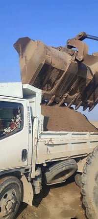 اللي يحتاج رمل حجر تراب حدائق بلوك  تيكله جص بأنسب الاسعار الاتصال على...