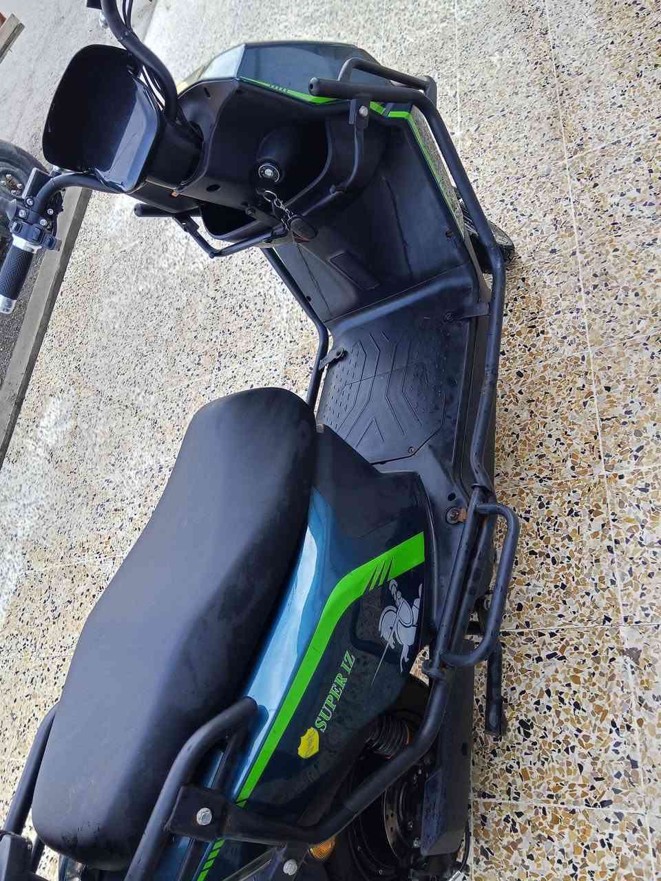 ماطور شحن للبيع 
318 احدث اصدار
سرعه 75
نضام R
6 بطاريات مسطره
بلوتوث 
تشغيل بصمه كرت سويج 
السعر 700


**إذا كنت صاحب هذا الإعلان وتريد حذفه لأي سبب، رجاءا أرسل رسالة إلى الدعم الفني**
