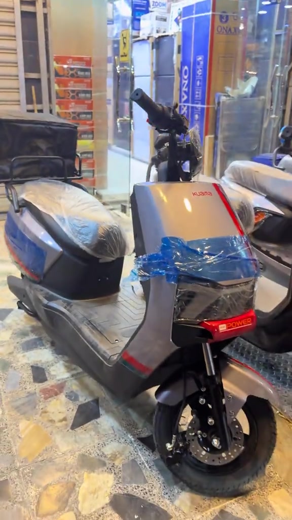 وحش الطرقات "أكوما" وصل! 🛵⚡ مواصفات ولا بالأحلام لدراجة الشحن الأقوى: 🔋 6 بطاريات لقوة تحمل استثنائية. 🛣 مدى يصل لـ 60 كم (حسب التحميل). ⚙️ ملف 2000 قوي جداً للأداء الشاق. 💡 إنارة زنون لضوء أقوى وأوضح. 🖥 شاشة ذكية تنبهك بالأعطال قبل تصير. 🔑 تشغيل سويج + بصمة لأمان وراحة. 🔄 ميزة الرجوع للخلف لسهولة الركن. متوفرة الآن بمقاسات (20 & 24) في "Forsale Iraq"! 🔥 لا تفوت العرض، احجز دراجتك الآن! 👉 [زر: إرسال رسالة] سارعوا بالحجز بمراسلة الصفحة او الاتصال على خدمة *********** واتساب *********** واتساب بغداد شارع الربيع حي العدل مجاور تجهيزات الربيع الدوام من ساعة 10 صباحاً الى  ساعة 12  ليلاً
