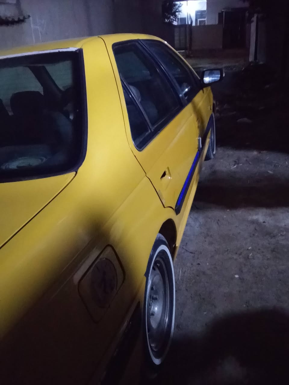 السلام عليكم بيجو بارص موديل 13 رقم الماني سنويه منتهبه قبل سنتين كير ومكينه مكفولات تبريد ثلج بيه بس البنيد طاير على الجامه راعيه موجود يريد تحويل السعر 33بيه مجال حك الجيه فقط فقط العنوان بصره مامتواجد فيس رقم الهاتف *********** بي وتساب
