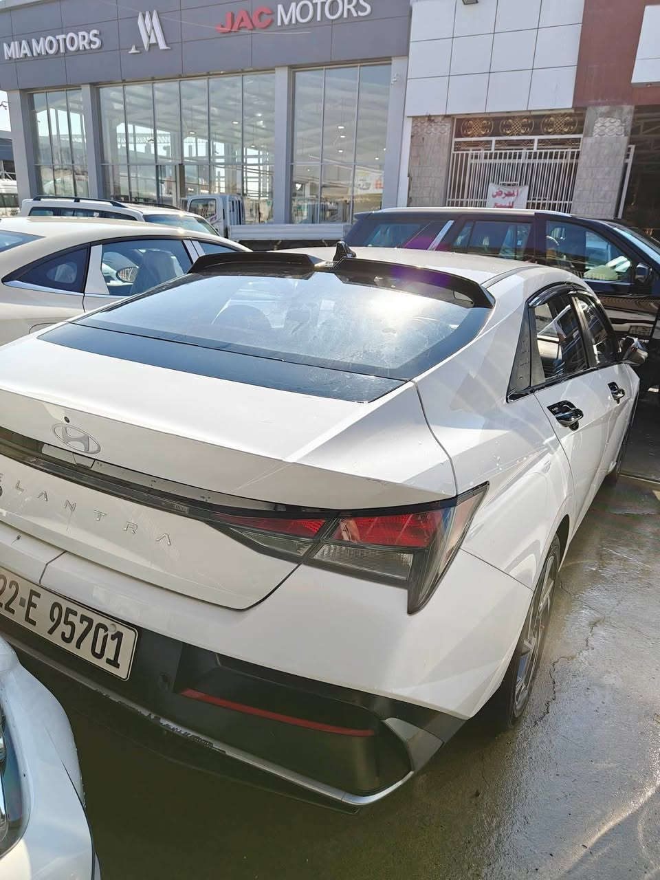 السلام عليكم
هونداي النترا 2024  تجميع صيني 
ماشيه 57 الف 
مواصفات 
بصمه 
شاشه 
كأمره 
سلايت روف 
كراسي جلد 
محرك 1500 
السياره مكفولة
رقم اربيل شرط تحويل مباشرة سنويه هزه جديد 
143 ورقه وبيها مجال قليل 
اي استفسار 
***********
مكان بغداد البياع
