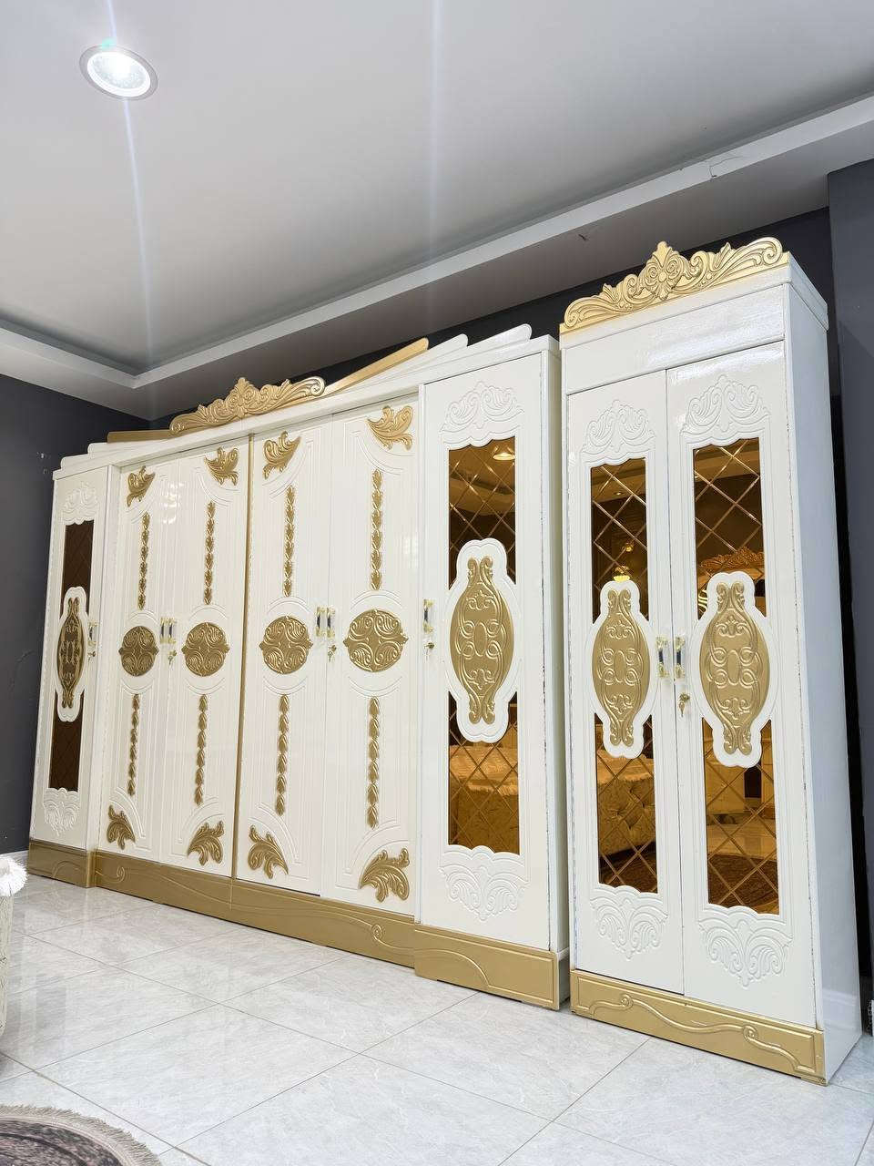 ⚜️تفاصيل الغرفة ....⚜️

صاج خارج ٤ملم ام دي اف 🪭
وداخل معاكس ٣ملم 
صبغ مرمري درجة اولى 

عدد القطع  ٧ قطع 😍
1 //جرباية  قياس  ١٦٠ × ٢٠٠ 
//ميز جانبي ايسر قياس ٥٠
2// وميز  جانبي  قياس ٥٠
3// زاوية ارتفاع مترين عرض ٨٠
4// وميز بلازمه  
5//وميز مراية ارتفاع مترين عرض ١٢٠
6// وكنتور ٦ باب  ارتفاع مترين و١٥ طول ٣ متر و١٥

القطعه الثامنة حسب الطلب شازلون
سعرها ٥٠ الف ❤️
طابوريه ١٥ ❤️

(توصيل مجاني مركز بغداد )
التوصيل يشمل الشد مجاني 
وتوصيل محافظات حسب البعد


**إذا كنت صاحب هذا الإعلان وتريد حذفه لأي سبب، رجاءا أرسل رسالة إلى الدعم الفني**