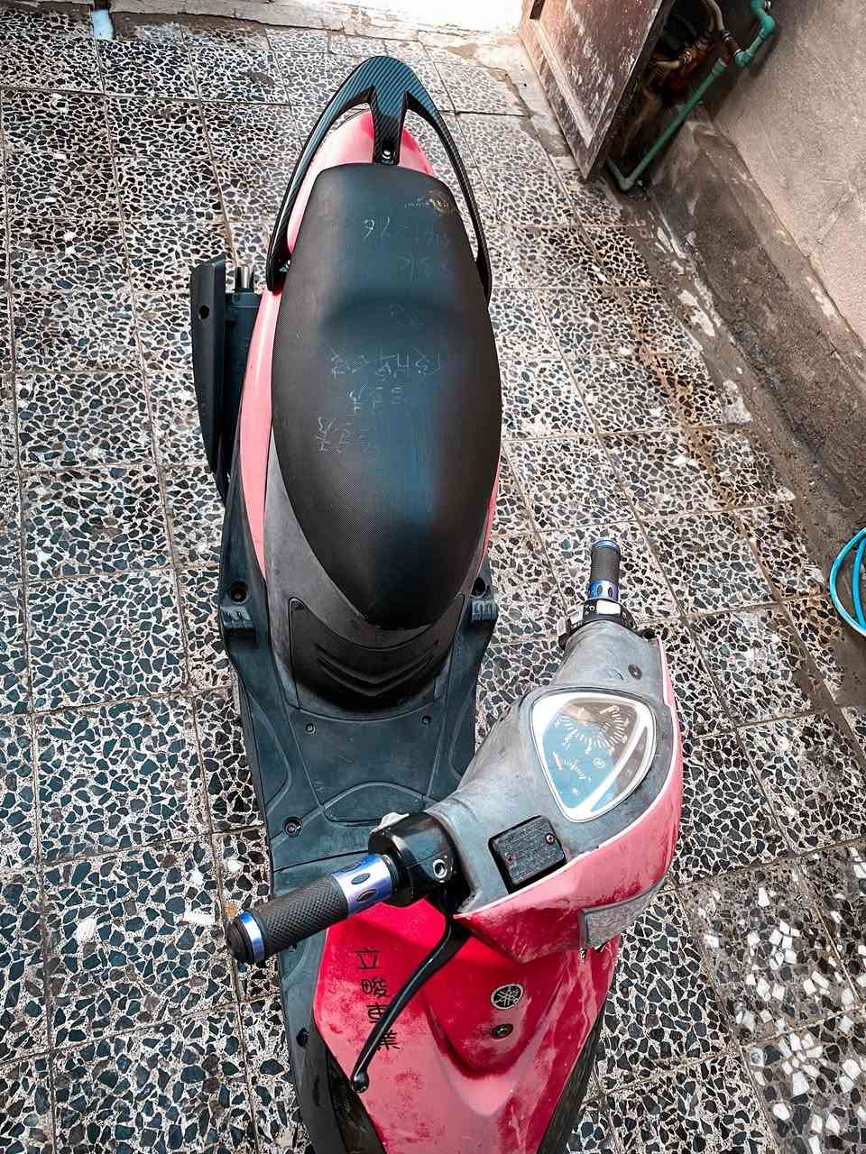 سلام عليكم ماكس عدله للبيع موديل 2005 مكينه 49 بلادي مامفتوحه خرسه الدراجه كلها بلاديه بيها شلعه ومعدل كلش قوي الدراجه ملحه ملاحها قوي كفر احمر جارد عليها تزويد كلجات fcs يدات سكليتر ازرك سبايدر كاربون فايبر دبلات ازرك مكان الدراجه كربلاء شارع الحولي قرب مستشفى الكفيل مكلف بنشر رقم صاحب الدراجه *********** سعرها مليون وبيها مجال قليل قابل للتفاوض كلها ختم واحد ويه المكينه صالنصه أف ام
