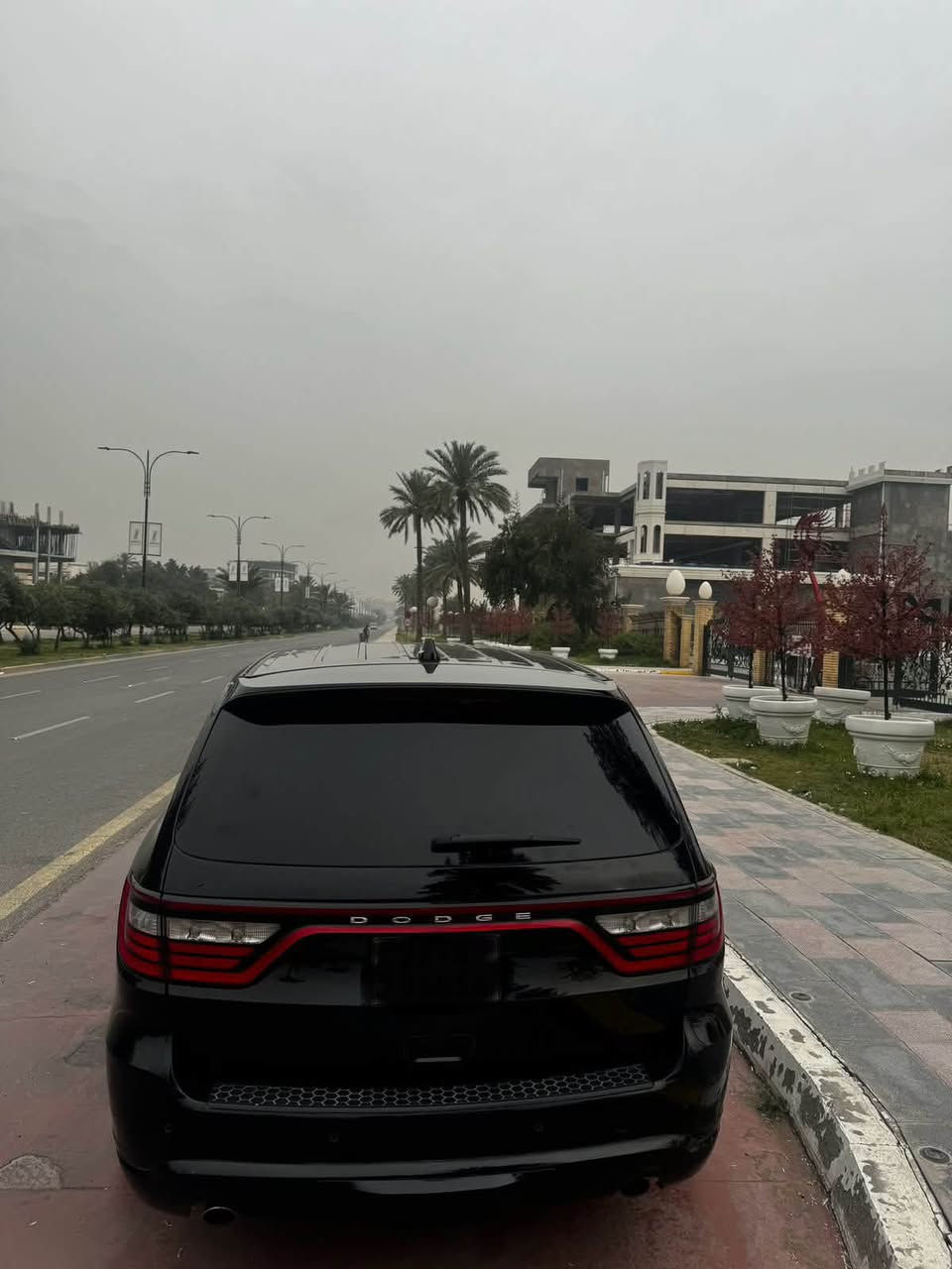 السلام عليكم

دوج #دورنكو GT 

السياره اربيل ب اسمي 

لون اسود

المواصفات

الموديل :2023

المحرك : 3.6L . V6  (ستة سلندر)
كير صدر كلة كفاله

تايرات بحالة ممتازة

مصابح امامية زنون مع LED مع كشافات دعامية زينون

بصمات عدد 2 للأبواب مع بصمة جنطة وبصمة تشغيل وتشغيل عن بعد
جنطة كهرباء

غرفة السيارة جلد لون اسود واحمر vip

رادار امامي مع مانع تصادم

حساس خلفي اصل

تحذير الخروج عن المسار

تحذير النقطة العمياء

سستم صوت

تدفئة مقود القيادة

مقود رياضي مع تحكم كهربائي

كامرة خلفية دوارة اصل مع الستيرن

شاشة الدشبول الحجم الكبير 10.1 انچ

نظام ملاحة GPS

گير شفتر ستيرنك 

تحكم فول كهرباء لكرسي السائق والراكب 

سستم صوت

تشغيل عن بعد

دفع رباعي 4*4

إطفاء وتشغيل اوتماتيكي

تحكم ستيرن جهتين بلوتوث وحاكية وكروس سرعة وتحكم صوت 

نظام ABS مانع انزلاق
بعد بيها هواي مواصفات

السيارة كفاله عامه بدون صبغ
بدون شخوط وبوارد

مكانها بغداد المنصور

السعر المطلوب :277

الاتصال على :


**إذا كنت صاحب هذا الإعلان وتريد حذفه لأي سبب، رجاءا أرسل رسالة إلى الدعم الفني**
