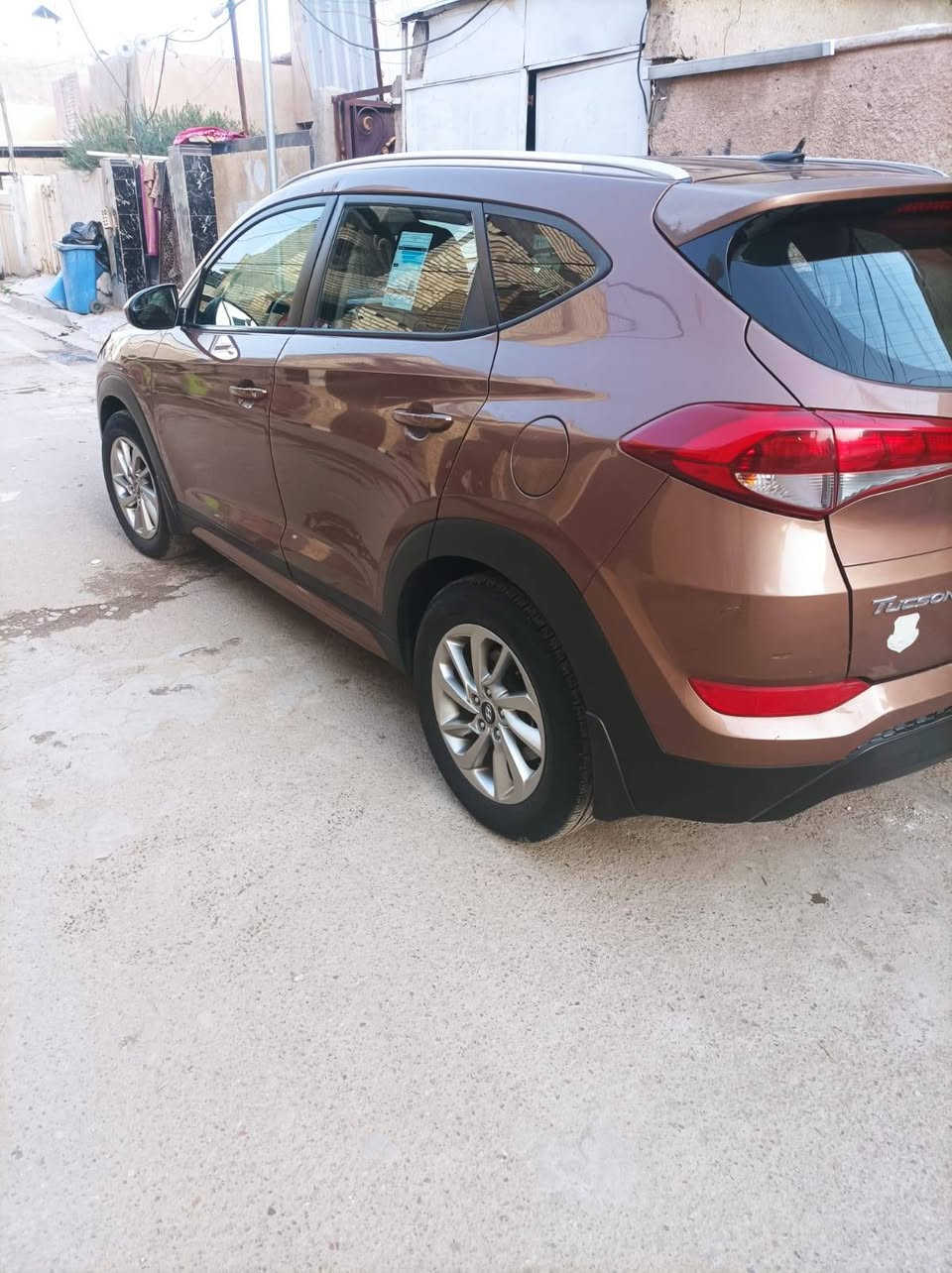 السلام عليكم توكسان ٢٠١٦ امريكي سياره جديده وحلوه للبيع مكاني بغداد الدوره شارع ٦٠ حادثاها جاملغ امامي فقط بدون دواخل (***********//***********) السعر ١٥٠ وبيها مجال للطيبين
