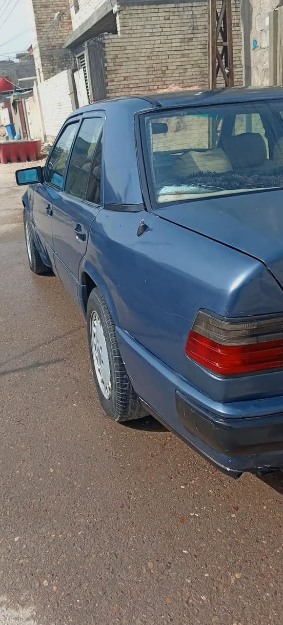 سلام عليكم  مارسدس دبه 300 مكينه 3000فقتي شرط مكينه وكير بجيس مديل88 رقم دياله انكليزي جديد تحويل ثاني يوم سياره بسمي 
شواصي سليمات قواعد دبل سليمات براكيت سليم  
كهربايات كله شغاله 
تخم تايرات امامي خلفي جديد
تبريد كامل جديد مشتغله بيدي قبل شهر  طك عندي الفريز او عفته ما سويته السعر 43 لا تخابر اذا ما تقره تفاصيل
رقم ***********
