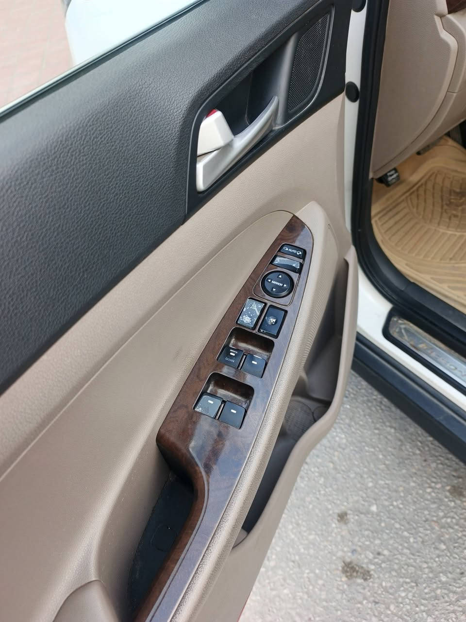 سيارة توسان خليجي ٢٠٢٠
رقم بغداد بأسمي تواجد السيارة في كربلاء سنويه لغاية ٢٩
ماشيه ٦٢ فول مواصفات
١/١  سعر ٢٢٠مجال
*********** /***********
