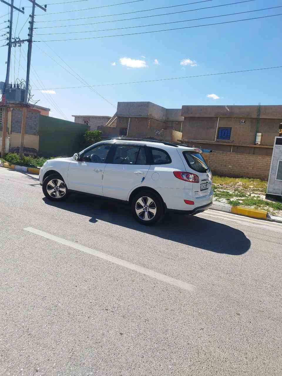 السلام عليكم :
سنتافي خليجي ١/١ موديل 2012  مكفولة كفالة عامة
 فول مواصفات للبيع فقط بدون مراوس✅
بأسمي رقم بغداد انكليزي مشروع وطني ✅ سنوية لغاية ٢٠٢٨.
مواصفات السياره فتحة + بصمة + مكينه 6 سلندر+ 7راكب 
3 قطع تبريد فور ويل 
وبعد مواصفات المعروفة بالسنتافي✅✅
 سياره خير من الله كاملة مكملة من تدفئة تبريد حدادية تخم اطارات جديده ماشية ١٥٣ الف قابل للزيادة  .
السعر ::  ١٦٨ ورقة وبيها مجال 
مكاني ديالى / المقدادية 

رقم الهاتف
***********
