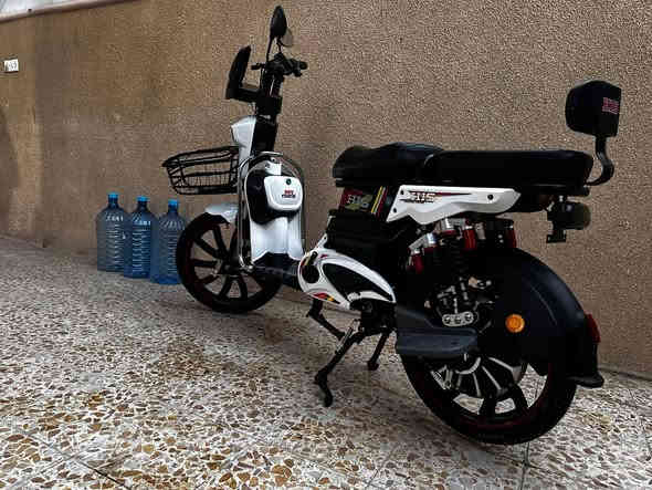 دراجه شحن HIS خمس بطاريات كلشي شغال السرعه 99 حقيقي70 دبل اشاير ضوه عالي ناصي نشرات جاذبيه هورن مدخل شحن دبل استاند  ستاند تلفون كلشي مابيها الدراجه مصار شهرين من خذيته السعر 550 للستفسار الرقم واتس اب ***********.
