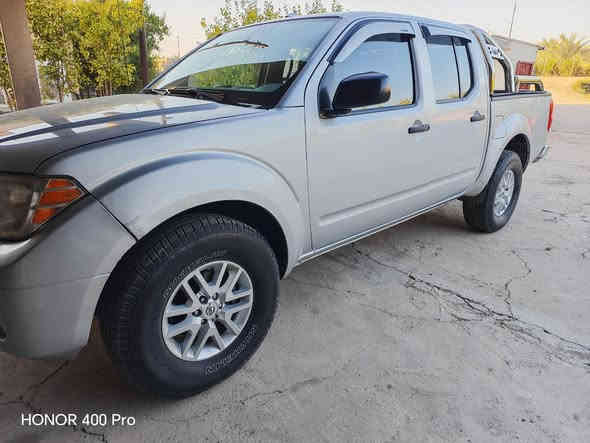 السلام عليكم من رخصة الادمن المحترم تحياتي لجميع اعضاء الگروب 
للبيع نيسان فرونتير دبل قمارة كير ومحرك باذفايندر ٦ سلندر وارد امريكي بيها جاملغ امامي فقط بدون شاصي بدون لغد بأسمي تحول مباشر رقم ديالى السيارة على ايد وحدة صارلها سنتين مامتعوبة نظيفة جداً ومخدومة سيرفس للأخير منظومة بانزين جديدة كير محرك تبريد كله شرط الفحص السيارة جاهزة من الدعامية للدعامية بيها كم رصعة موضحة بالصور تطلع عالبارد تبريد شرط ثلج بالصيف ماينحمل الا تنصي السيارة ترايك للبصرة مكانها بغداد السيدية او الدورة للتواصل على الرقم 
السعر ١٥٥ ورقة وبيها مجال 
***********
