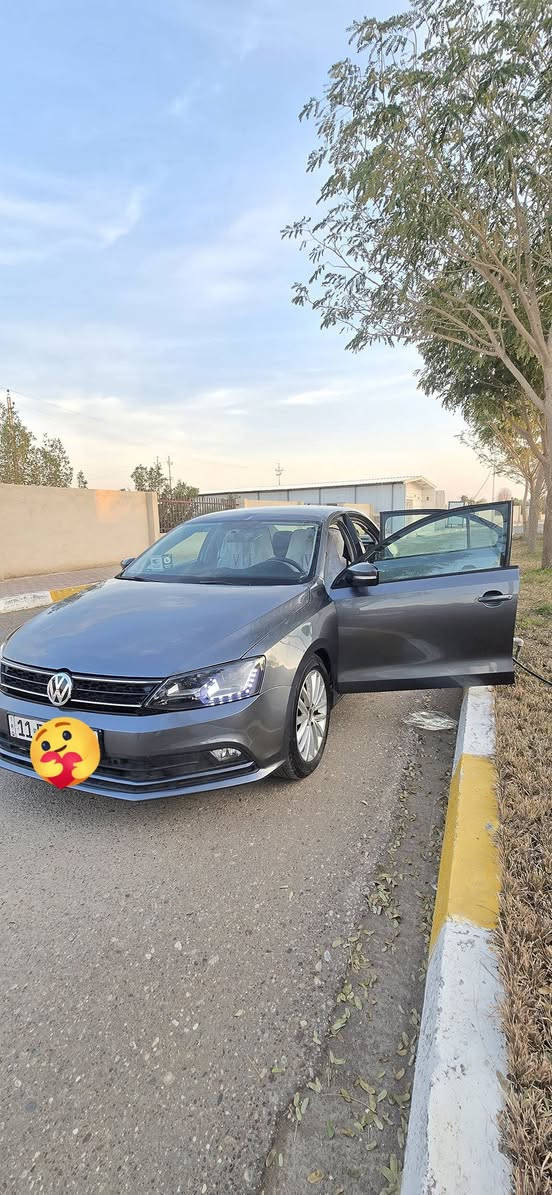 جيتا 2014امريكي
محدث بجم 2018 
رقم بغداد📞
السياره ضررها من امريكا بنيد ومصبوغه حزام⚠️
فول مواصفات ❤️
داخل جلد
كشانات تدفئه تبريد 
مثبت سرعه 
شاشه جبيره 
السياره سنويه 2030
صدر جديد تخم تاير جديد ربع متصرف عليها وبلواقع احلى من الصور 👀☁️
مكان السياره تكريت 
السعر 105وبيها مجال قليل 
للاتصال 📞⚠️***********
