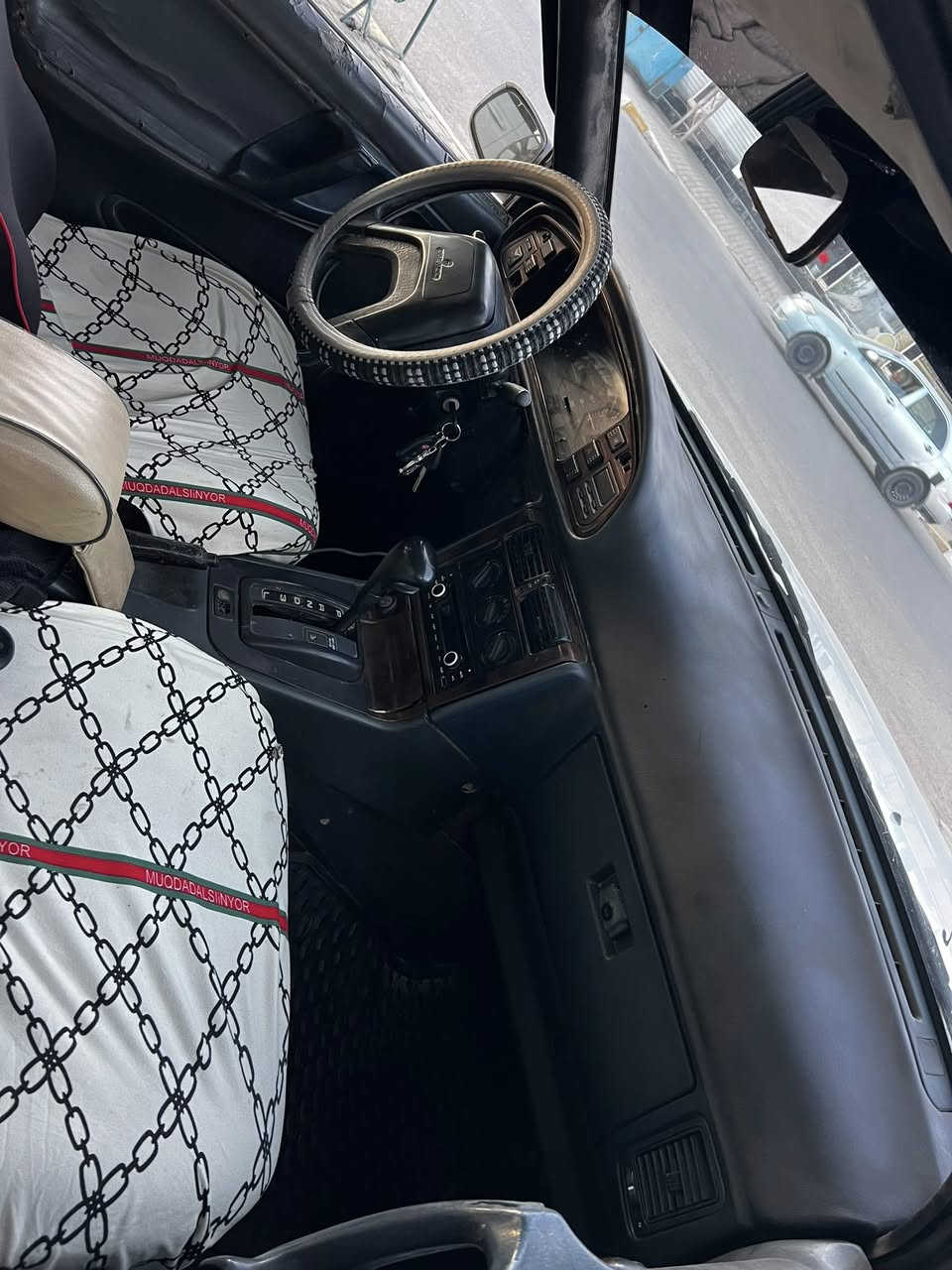 برنس دايو 1994
للبيع و مراوس بفكتره 
سياره حيل نضيفه 
صدر امامي خلفي جديد  تخم تاير جديد  رقم بغداد تحولي ثاني يوم. كلشي بيه شغال.  
محرك بي تبخير.   كيرها نضيف مابي شي  سعرها 32وبيها مجال 
***********
