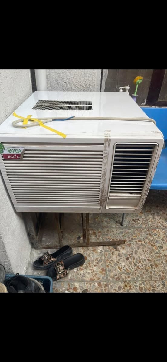 سلام عليكم مكيف توسوت طنين مكيف العام شديته برغي ما مفتوح بي تبريده ثلج 🧊 السعر ٢٢٥وبي مجال قليل مستعجل على بيعته مكاني بغداد حي اور ***********
