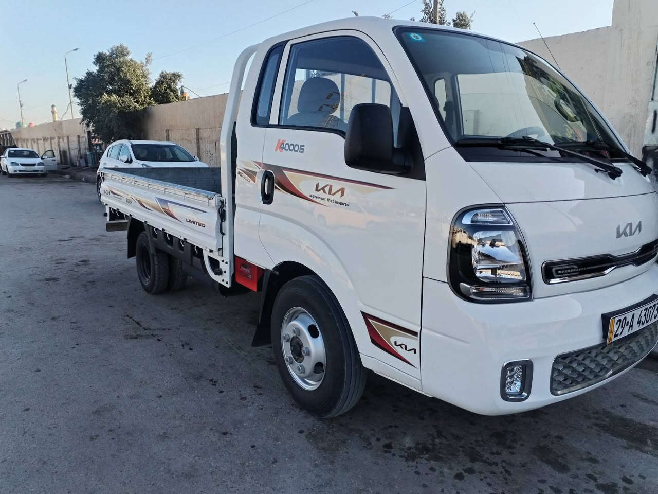 سلام عليكم للبيع كيه فحل مديل 24 كفاله عامه كير مكينه أكسن مكفولات حداديه جديده رقم واسط مكان سياره واسط مكلف بل نشر رقم راعيهة ***********
