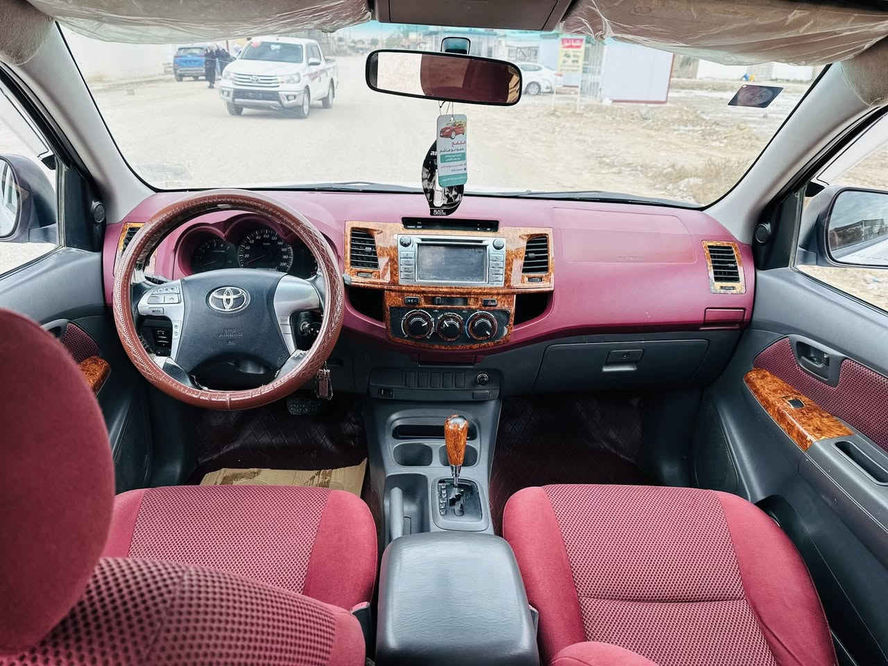 السلام عليكم تيوتا هايلوكس ناصية 2014سياره جديده مكفوله من الضربه والتبديل بيها بارد موضح بلصور محرك مامفتوح كير اوتماتيك شاصي 19حداديه جديده تخم تاير جديد رقم مثنى سنويه جديده تحويل مباشر السعر 208وبيه مجال للشراي استفسار اتصال 📞 
***********
