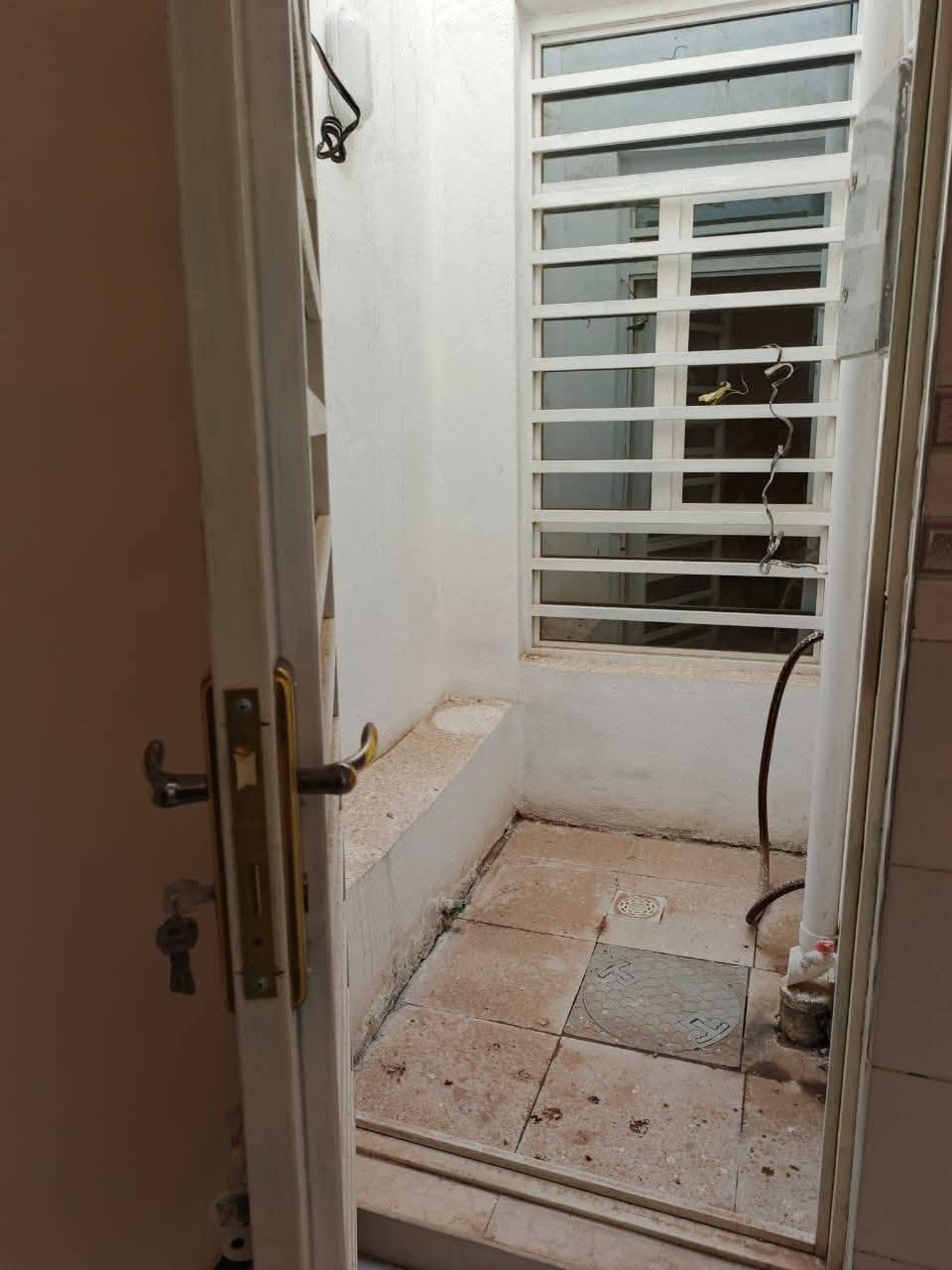 بيت زراعي سند ٢٥
مساحه ١٠٨
بناء ٨٠م
جديد طالعه منه عماله
هور رجب بفرع منتجع امواج بجر
سعر ٧٥ ميلون بي مجال بسيط
***********.  رقم بي واتساب
