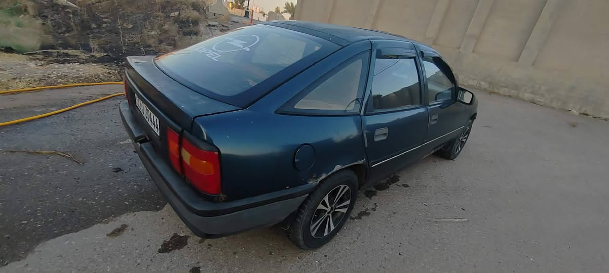 سلام عليكم فكتره ١٩٩١ سنويه جديد شرط تحول حجم محرك ٢٠ محرك كير شرط سعر 30 بمجال بسيط***********
