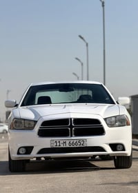 جارجر موديل 2014 لون ابيض   السعر 148 وبيهة مجال   الرقم 07716816091  ...