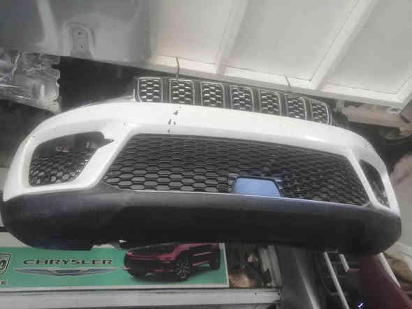 تتوفر اغراض جيب كراند شيروكي الشكل الجديد خمسه راكب وسبعه راكب الشكل الجديد من موديل 2021 إلى 2025 
1- ابواب السايق وخلف السايق وخلف الراكب لون ابيض مصفر
2- طبكة راديترات 
3- شوته مع الخرطوم
4- زوج ويل كب مع الاطار حجم ٢٠
5- دعاميه اماميه سبعه راكب لون ابيض وخمسه راكب لون ابيض واسود 
6- لايتات إماميه ايسر وايمن 
7- بروجكترات ايسر وايمن مع القواعد 
8- رادارات اماميه وجانبيه 
للطلب والاستفسار يرجى الاتصال على الرقم 
*********** ديوانية
