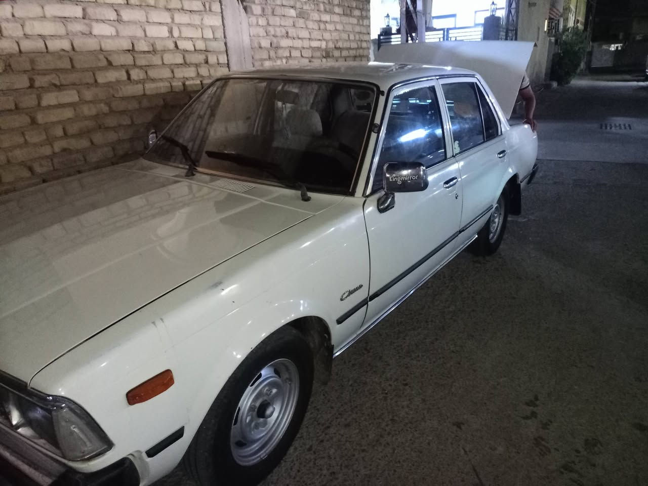 كرونه موديل 1980بلادي ما مصبوغة باسمي بغداد تبريدشغال محرك اكسن وكير ممتاز حداديه جيد جداً السعر 60وبيها مجال الاتصال بالرقم ***********
