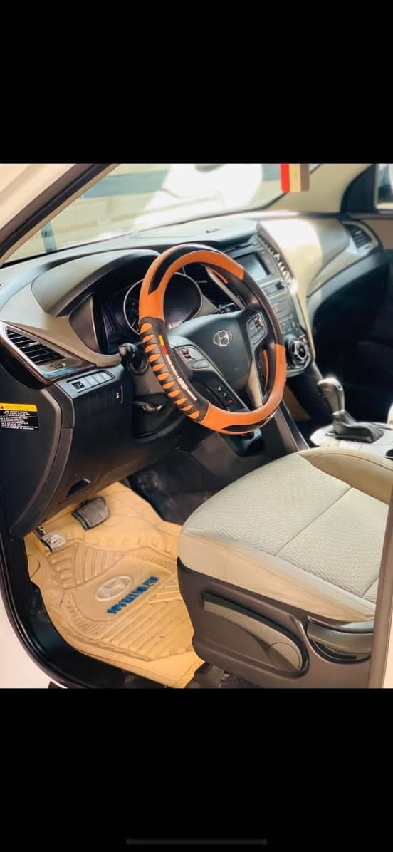 سنتافي ١٧  وارد أمريكي   سياره نظيفه حيل بسمي
المكان البصره القرنه
السعر ١٦٠
رقم الهاتف ***********
