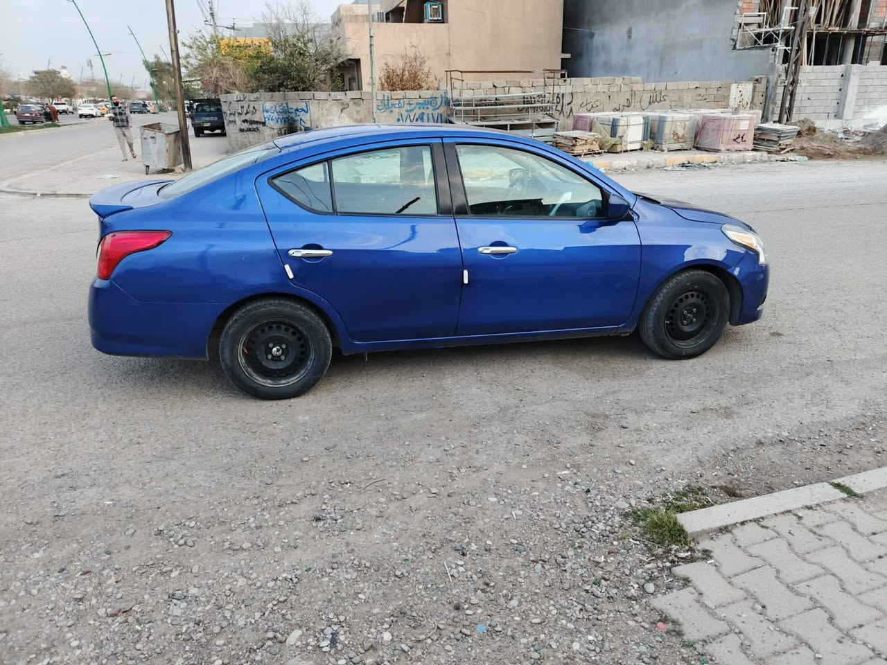 نيسان فيرسا موديل 2017 بيها 3 قطع صبغ اثر شخط بدون ضربه وبدون دواخل كير اوتماتيك محرك شرط مامفتوح رقم سليمانيه دولي سنويه رقم كوله جديده شراي خابرصاحب السياره هذا رقمه *********** سعر 77ورقه
