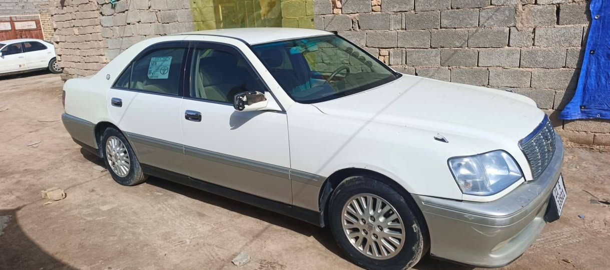 سلام عليكم سياره للبيع ملكه أدوات ادوات
سياره كصت جنطه متوم طبق الصل 
رقام وسنويه نكليزي ويه الشاصي 
كير مكينه كفاله حديده جديده 
برد خلفيه تخم تاير جديد 
مكينه 3000 ام البطل  
سياره جاهزه مابيه اي نقص ترايك 180
مكاني ناصرية السعر 31
***********
