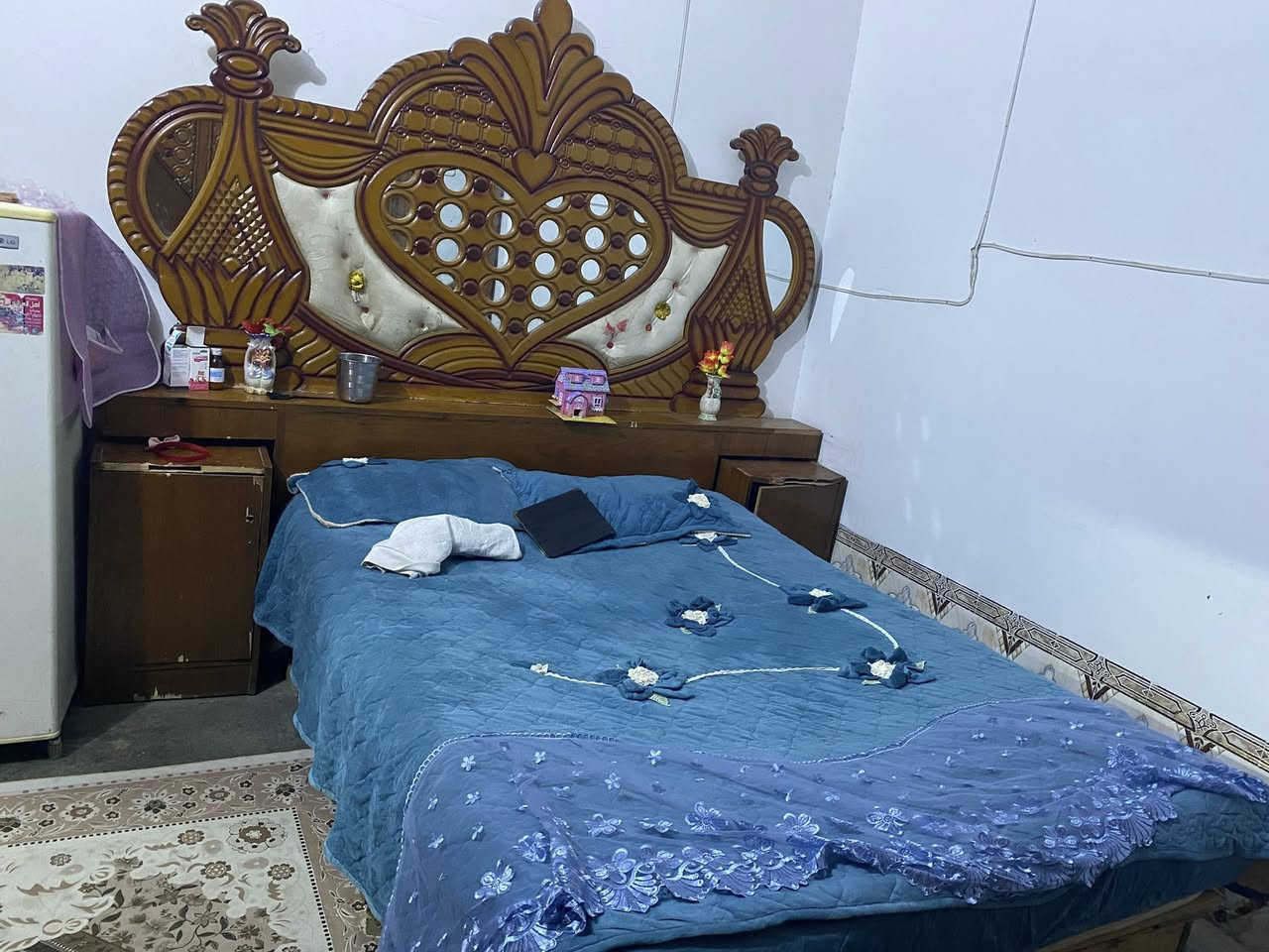 السلام عليكم غرفه نوم كامله البيع مكان بغداد مدينه الصدر ***********
