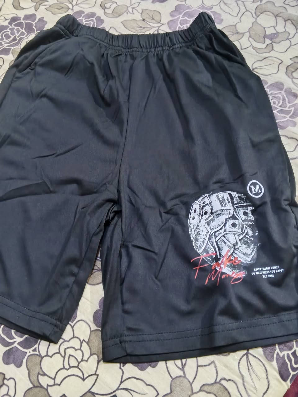 تراك ولادي كامل تشيرت وشورت  نفس الشكل 
قياس 10 سنوات


**إذا كنت صاحب هذا الإعلان وتريد حذفه لأي سبب، رجاءا أرسل رسالة إلى الدعم الفني**